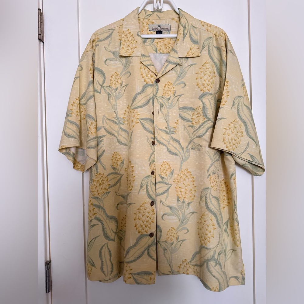 Tommy Bahama Yellow & Green Pineapple Print Casual Button-Down Shirt